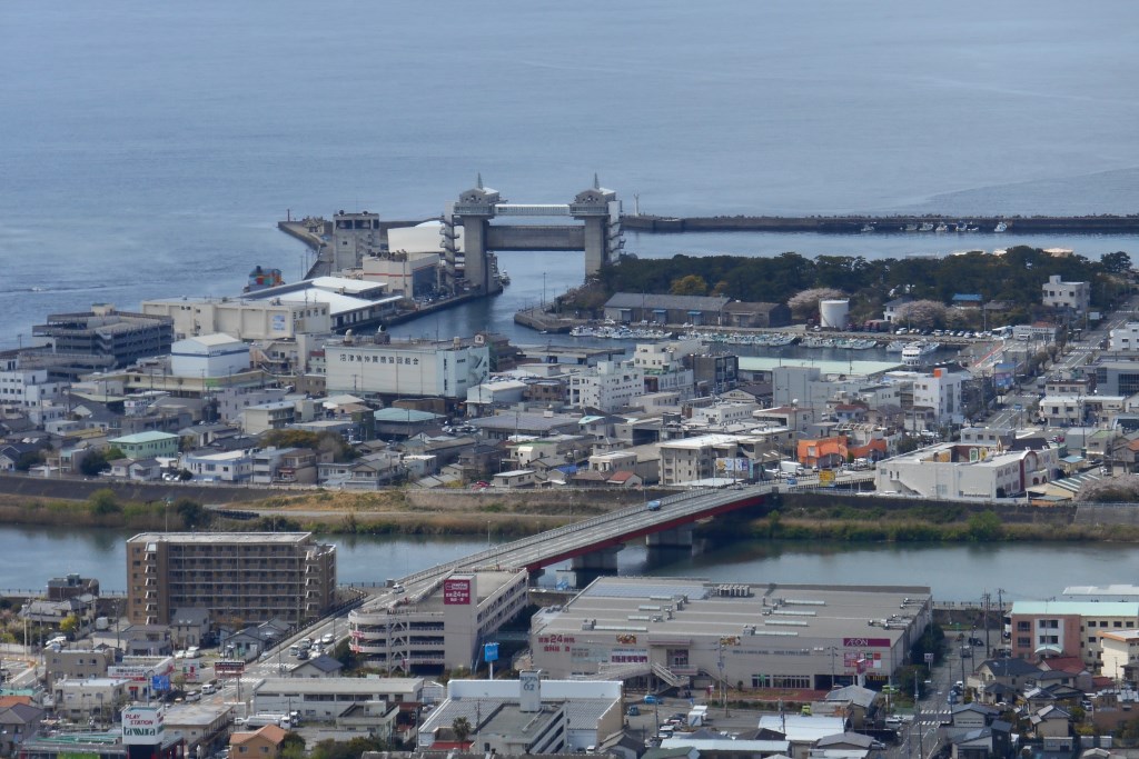 香貫山